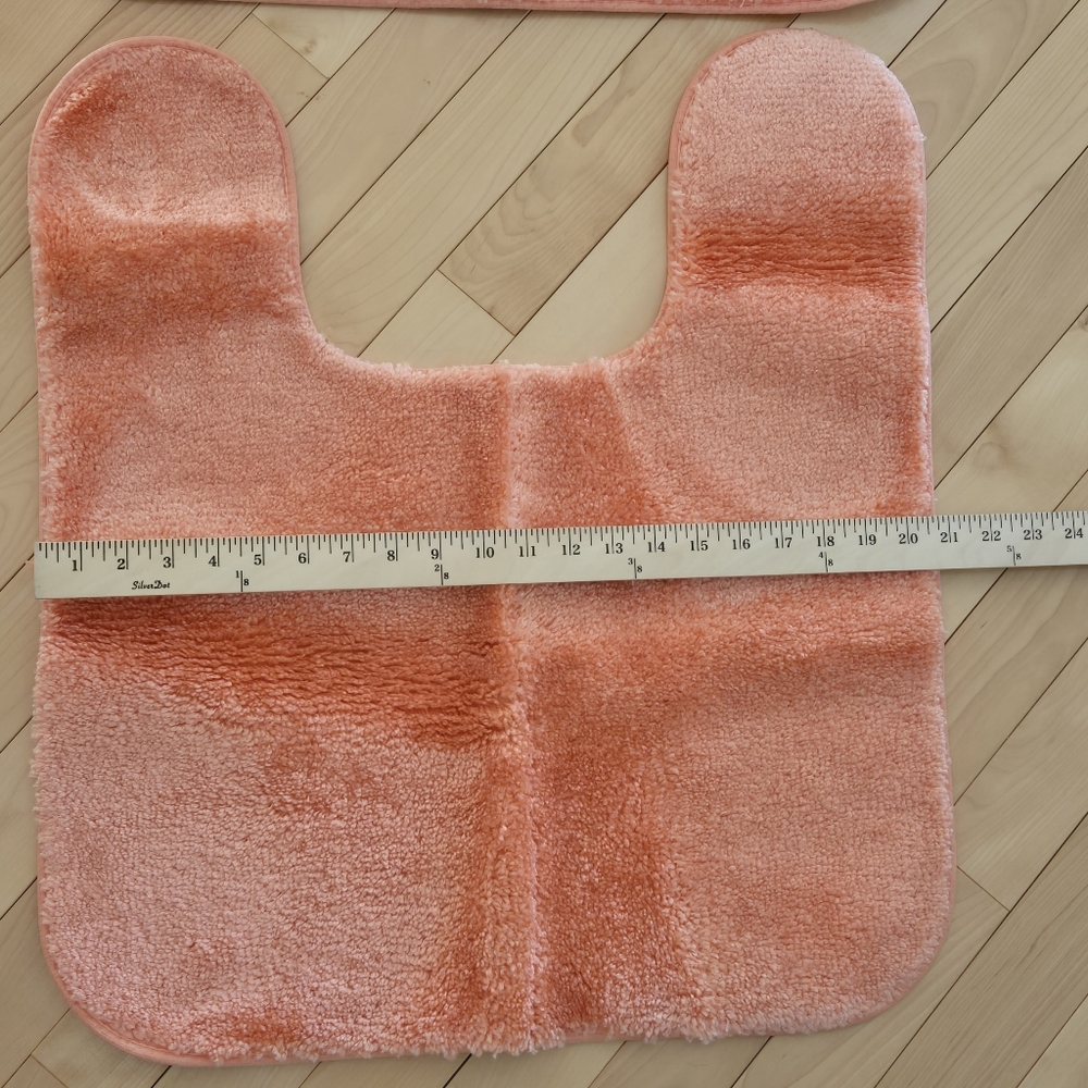 2‑Piece Bathroom Rug Set – Light Coral – New Without Tags - Picture 5 of 6
